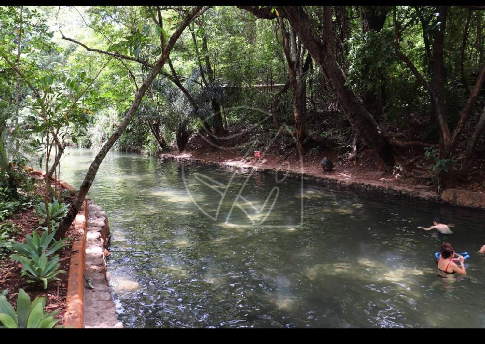 Foto AGUAS DA SERRA FLAT SERVICE